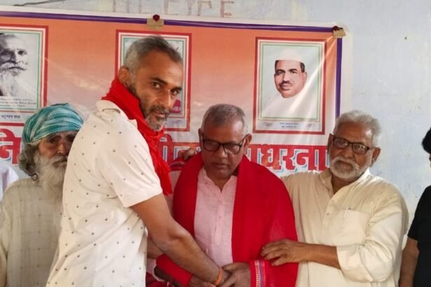 IMG 20230410 WA0013 एतिहासिक नेयामतपुर आश्रम में जारी अनिश्चितकालीन धरना के आठवें दिन पहुंचे भाकपा माले विधायक कहा...