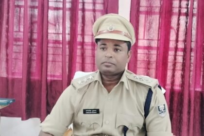 IMG 20230417 WA0005 नीमचक बथानी अनुमंडल के नवपदस्थापित एसडीपीओ कमलेश कुमार ने अपना पदभार ग्रहण किया
