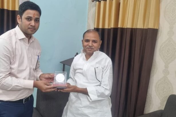 IMG 20230508 WA0004 गया के सांसद ने शिवेन्द्र मालवीय को इनकी उपलब्धियों के लिए किया सम्मानित