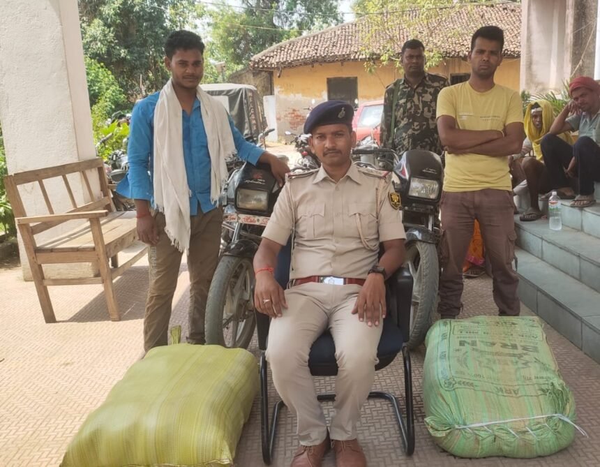 IMG 20230529 WA0006 फतेहपुर पुलिस ने भारी मात्रा में देशी शराब तथा अंग्रेजी शराब समेत दो बाइक के साथ दो शराब तस्कर को किया गिरफ्तार