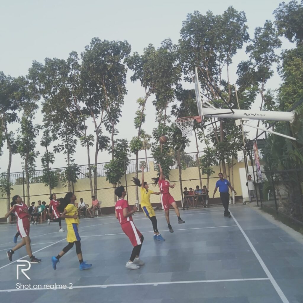 ज्ञान भारती स्कूल मे बास्केटबॉल के शानदार कोर्ट पर टीम के लिए पसीने बहा रहे हैं खिलाड़ी 3 IMG 20230605 WA0038 ज्ञान भारती स्कूल मे बास्केटबॉल के शानदार कोर्ट पर टीम के लिए पसीने बहा रहे हैं खिलाड़ी