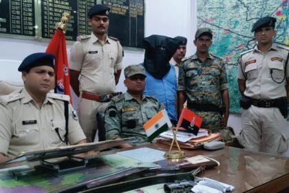 IMG 20230714 WA0063 गर्ल्स हॉस्टल संचालन करने की आड़ में आर्म्स सप्लाई करने वाला टिकारी का अजय शर्मा एपी कॉलोनी से हुआ गिरफ्तार, पहले भी एक कांड में आया था नाम