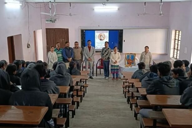 image editor output image 1604822312 17050692127811546335684648130508 केंद्रीय विद्यालय में स्वामी विवेकानंद की जीवनी,संघर्ष तथा विचारों से छात्रों को अवगत कराया गया