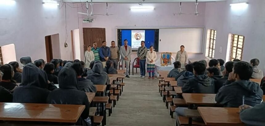 image editor output image 1604822312 17050692127811546335684648130508 केंद्रीय विद्यालय में स्वामी विवेकानंद की जीवनी,संघर्ष तथा विचारों से छात्रों को अवगत कराया गया