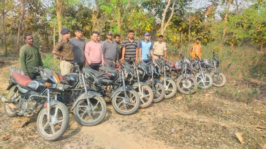 img 20240316 wa00107103614283338219554 अवैध शराब तस्करी के खिलाफ गया पुलिस की बड़ी कार्रवाई, भारी मात्रा में देशी शराब लदे 9 बाइक जब्त