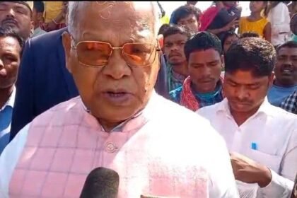 screenshot 2024 0307 2156172723914338517847166 सड़क हादसे में मां-बेटे की मौत के बाद पूर्व सीएम मांझी ने पीड़ित परिवार से किया मुलाकात