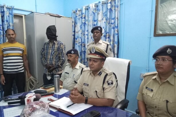 img 20240420 wa00274992306443335709149 गया सदर एसडीओ कार्यालय में होमगार्ड की हत्या करने वाला चार घंटे के अंदर गिरफ्तार, कैंची से किया था वार