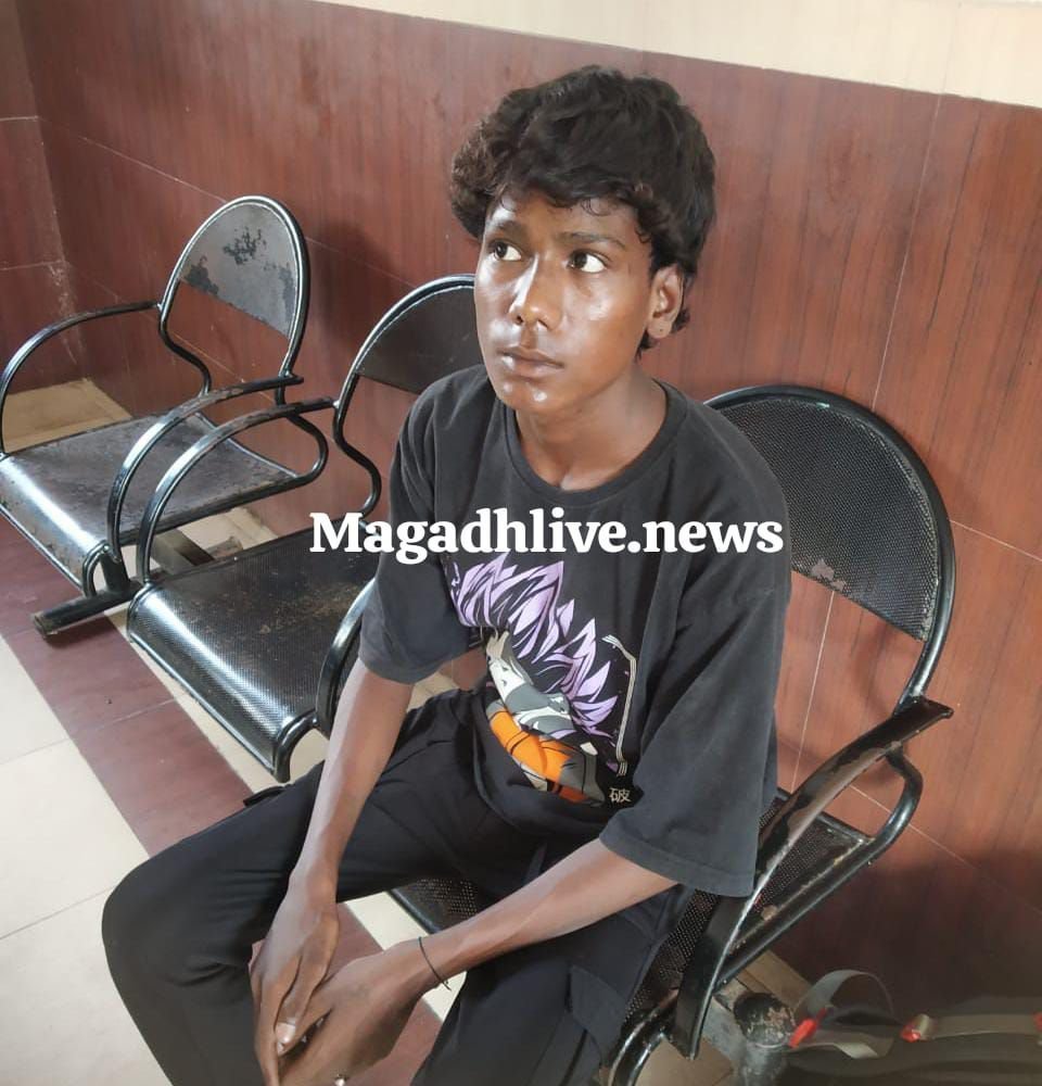 रांची एक्सप्रेस के स्लीपर कोच में स्मैक की कई पुड़िया के साथ गया का युवक गिरफ्तार 3 img 20240731 wa00117500694570677751683 रांची एक्सप्रेस के स्लीपर कोच में स्मैक की कई पुड़िया के साथ गया का युवक गिरफ्तार