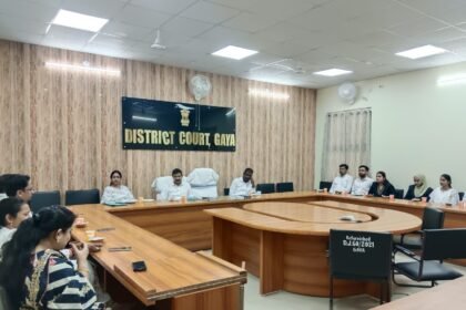 img 20240821 wa00341143184205991836638 राष्ट्रीय लोक अदालत की तैयारी को लेकर गया व्यवहार न्यायालय में हुई बैठक