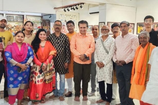 img 20241022 wa00561271411204785439098 काशी की रामलीला' पर मारजित भास्कर गुप्त की छायाचित्र प्रदर्शनी का भव्य शुभारंभ