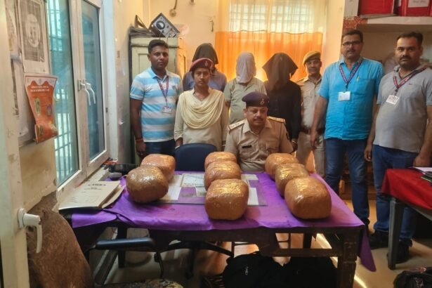 img 20250408 wa00354045644791821179448 गया जंक्शन पर बड़ी कार्रवाई: लाखों रुपए के मादक पदार्थ के साथ चार लोगों को आरपीएफ व जीआरपी की टीम ने दबोचा