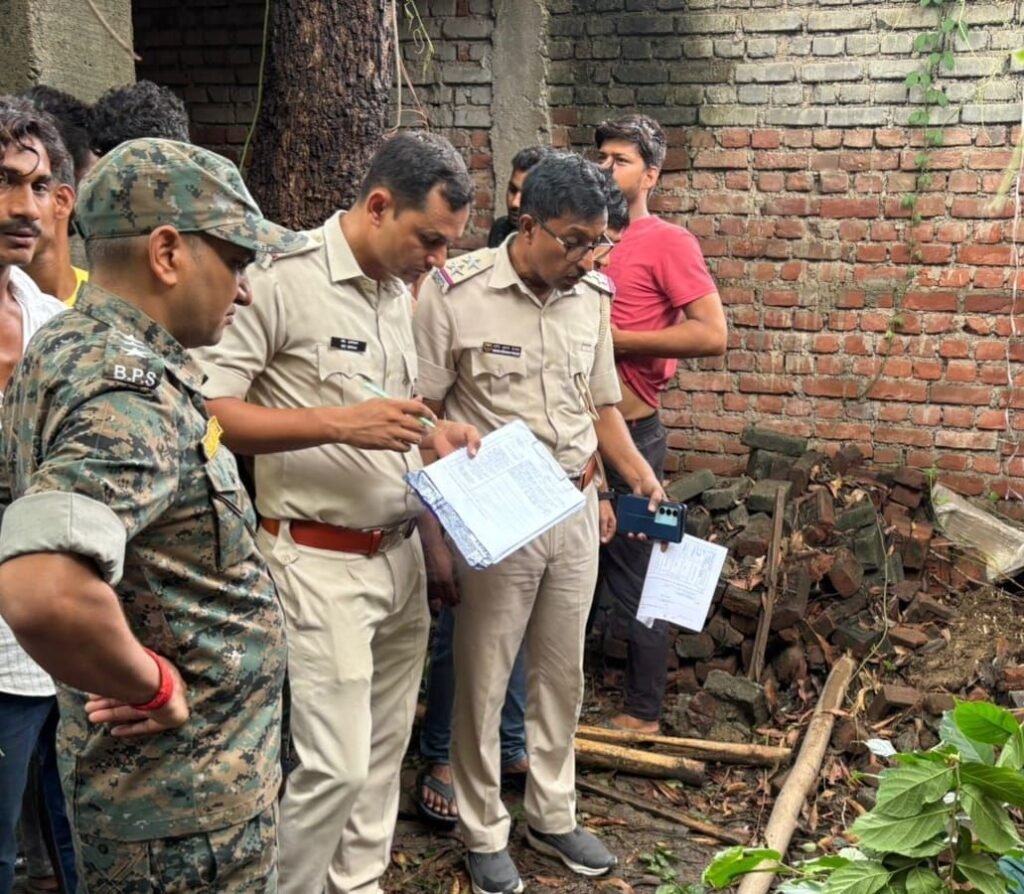 गया जी में युवक की पीट-पीट कर हत्या, पुलिस जांच में जुटी, परिजन शव को नहीं दे रहे थे उठने 2 image editor output image275780073 17502491286624043177206946560134 गया जी में युवक की पीट-पीट कर हत्या, पुलिस जांच में जुटी, परिजन शव को नहीं दे रहे थे उठने