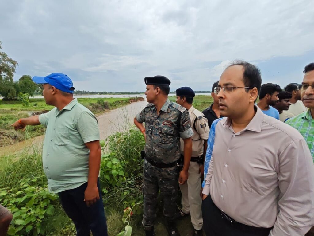 image editor output image 422373999 17526800432323128599573656751760 गया जिले के शेरघाटी के गोपालपुर पंचायत के कई गांवों में बारिश के पानी से तबाही, 70 घरों में प्रवेश कर गया पानी