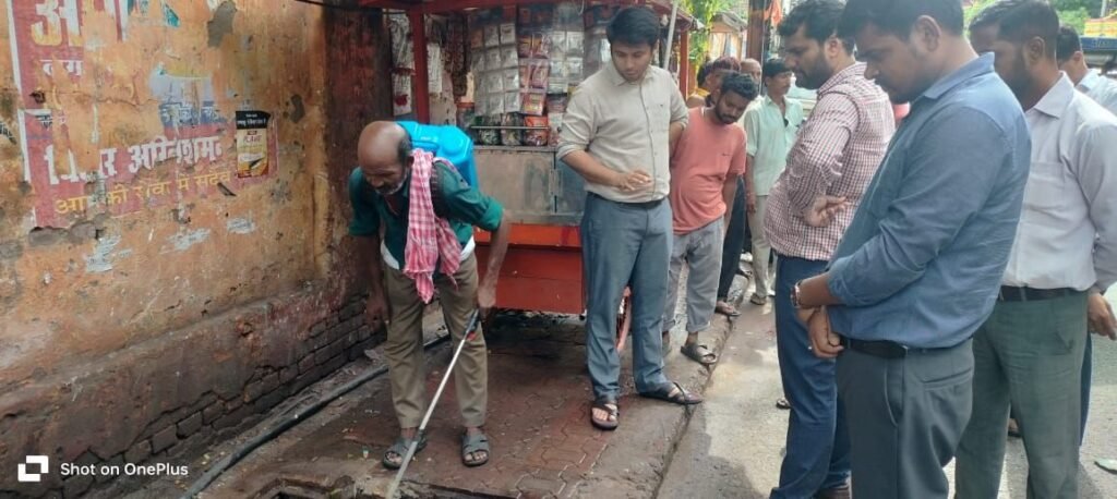 नगर निगम ने शुरू किया सफाई अपनाओ-बीमारी भगाओ अभियान, वार्डों में एंटी लार्वा का कराया गया छिड़काव 1 image editor output image 550389426 17515573860298912841288341436169 नगर निगम ने शुरू किया सफाई अपनाओ-बीमारी भगाओ अभियान, वार्डों में एंटी लार्वा का कराया गया छिड़काव