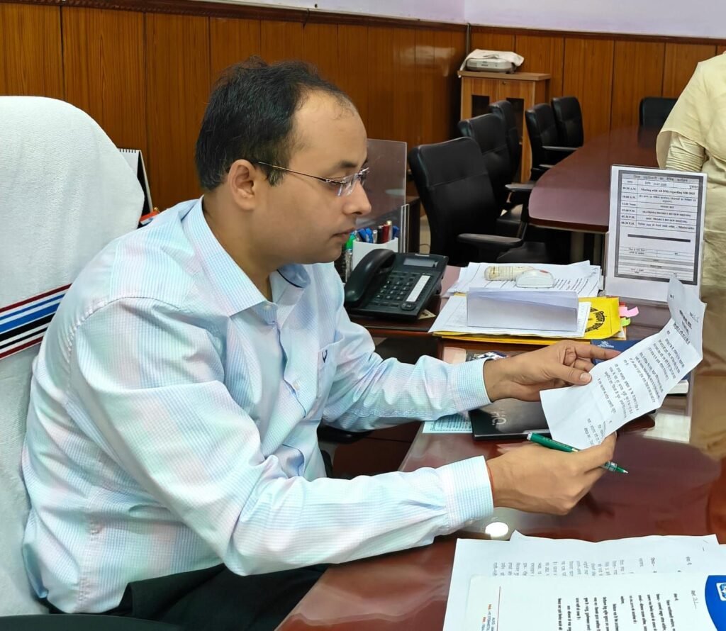 हिट एंड रन में मृतकों के आश्रितों को दो-दो लाख की राशि दी जाएगी, डीएम ने दी स्वीकृति 1 image editor output image 773035308 17535444129676772281955505053296 हिट एंड रन में मृतकों के आश्रितों को दो-दो लाख की राशि दी जाएगी, डीएम ने दी स्वीकृति