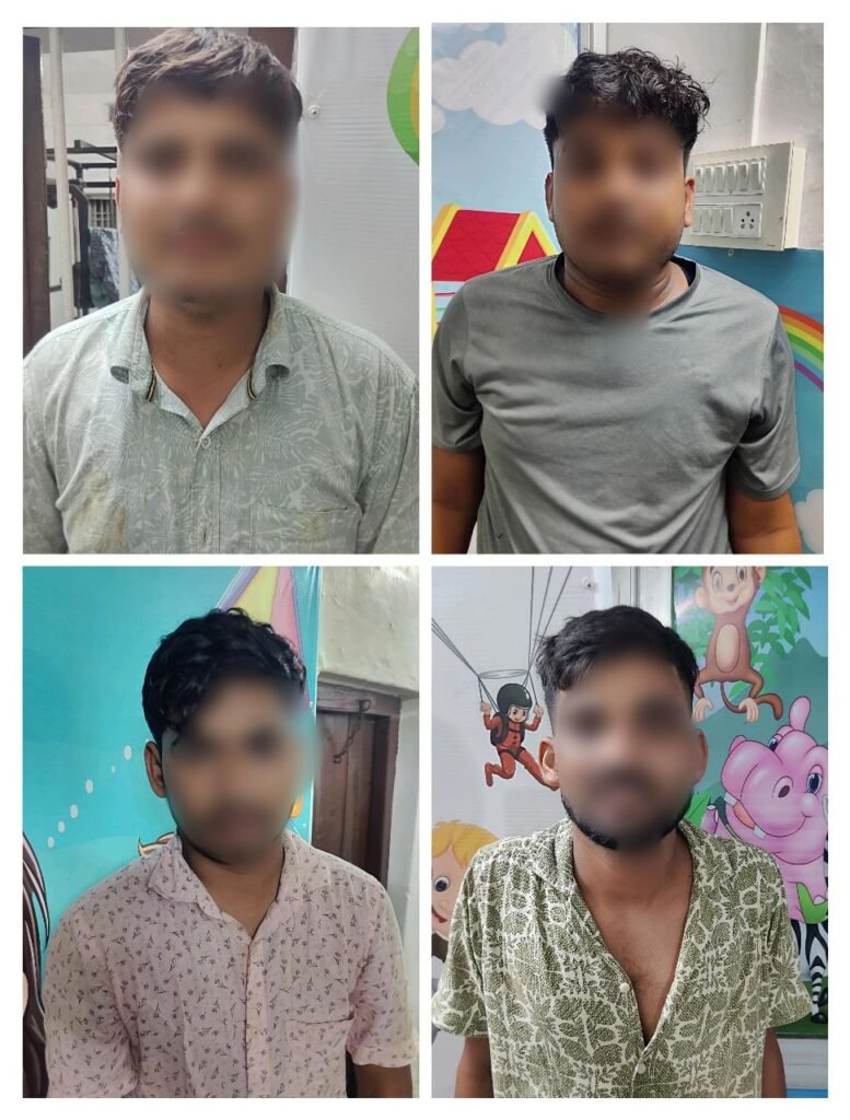 एटीएम कार्ड बदल कर रुपये निकालने वाले अंतरराज्यीय गिरोह के चार लोगों को पुलिस ने दबोचा, जानें कैसे देते थे कांड को अंजाम 1 image editor output image 809622156 17524167571104695726833539332034 एटीएम कार्ड बदल कर रुपये निकालने वाले अंतरराज्यीय गिरोह के चार लोगों को पुलिस ने दबोचा, जानें कैसे देते थे कांड को अंजाम