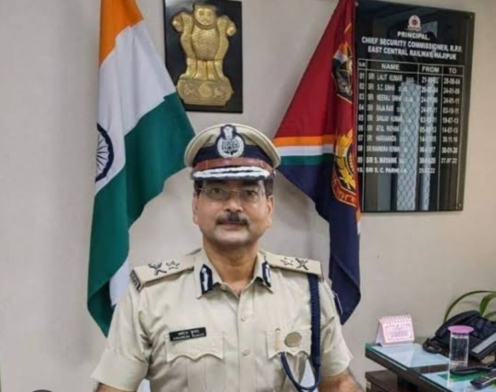 image editor output image 98017126 17518107250743621280265580909975 बिहार में चुनाव को देखते हुए रेल आईजी ने सिंडिकेट पर प्रभावी अंकुश लगाने के लिए बनाई योजना, अभियान की हुई समीक्षा
