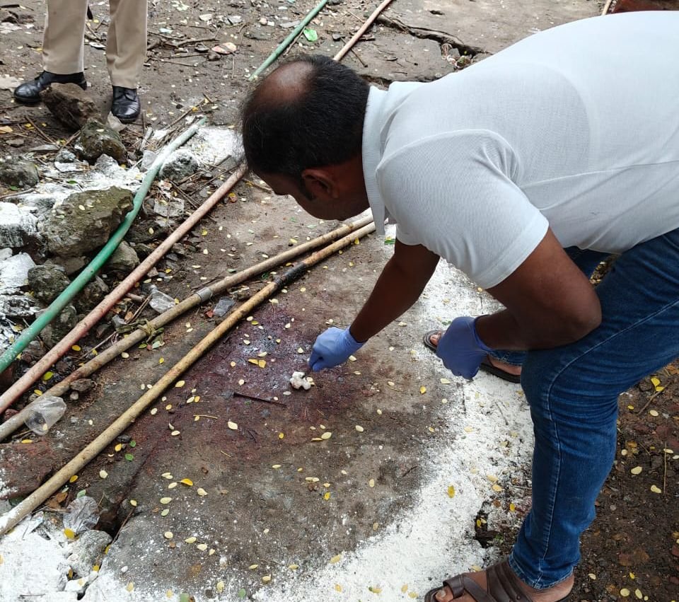 गया जी के बैरागी मोहल्ले में गोली मारकर युवक की हत्या, पुलिस जांच में जुटी, तीन की हुई पहचान, टायर जलाकर जताया विरोध 2 image editor output image 1142759025 17542205964095534078343744732135 गया जी के बैरागी मोहल्ले में गोली मारकर युवक की हत्या, पुलिस जांच में जुटी, तीन की हुई पहचान, टायर जलाकर जताया विरोध