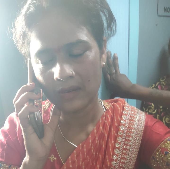 ब्रेकिंग न्यूज: चलती ट्रेन में महिला यात्री के गले से मंगलसूत्र झपट लिया गया, यात्रियों ने आरोपियों को पकड़ा 1 image editor output image 1819246356 17588724458822477912665797274506 ब्रेकिंग न्यूज: चलती ट्रेन में महिला यात्री के गले से मंगलसूत्र झपट लिया गया, यात्रियों ने आरोपियों को पकड़ा