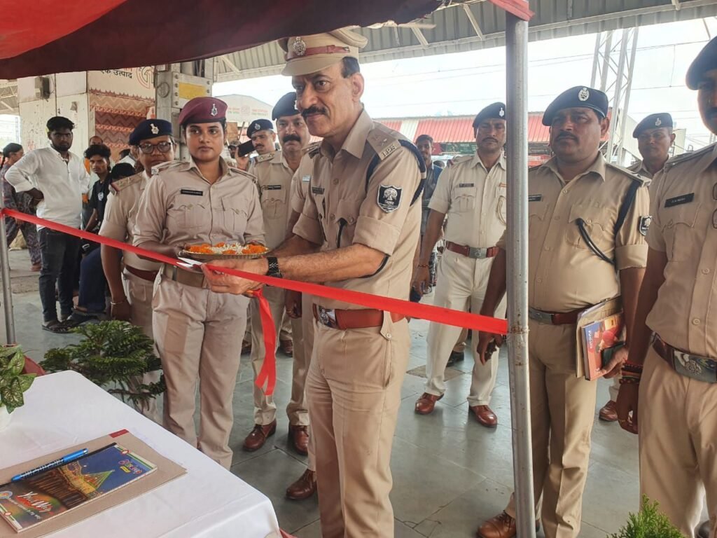 पितृपक्ष महासंगम: गया जंक्शन पर बनेंगे चार सेक्टर, 26 पोस्ट, कड़ी सुरक्षा व्यवस्था के बीच तीर्थयात्रियों की होगी निगहबानी 1 image editor output image 1903712525 17567344822423029302010375523323 पितृपक्ष महासंगम: गया जंक्शन पर बनेंगे चार सेक्टर, 26 पोस्ट, कड़ी सुरक्षा व्यवस्था के बीच तीर्थयात्रियों की होगी निगहबानी