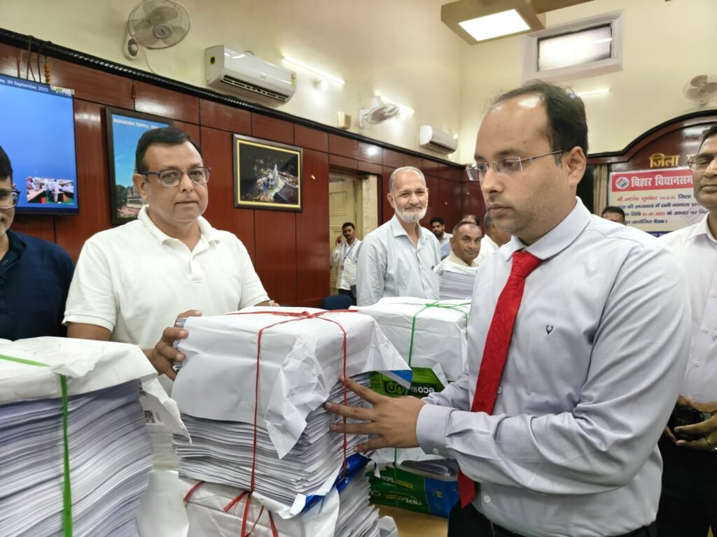 गया जिले में 29 लाख 69 हजार 435 मतदाता, जानें किस विस क्षेत्र में कितने मतदाता 1 image editor output image1467850484 17592436388142850975928745558223 गया जिले में 29 लाख 69 हजार 435 मतदाता, जानें किस विस क्षेत्र में कितने मतदाता