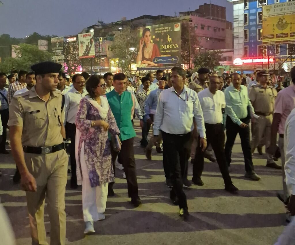 रेल महाप्रबंधक ने गया जंक्शन पर यात्री सुविधाओं और सुरक्षा व्यवस्थाओं का किया निरीक्षण, दिए निर्देश 1 image editor output image 158011307 17614050506554618406518407577719 रेल महाप्रबंधक ने गया जंक्शन पर यात्री सुविधाओं और सुरक्षा व्यवस्थाओं का किया निरीक्षण, दिए निर्देश