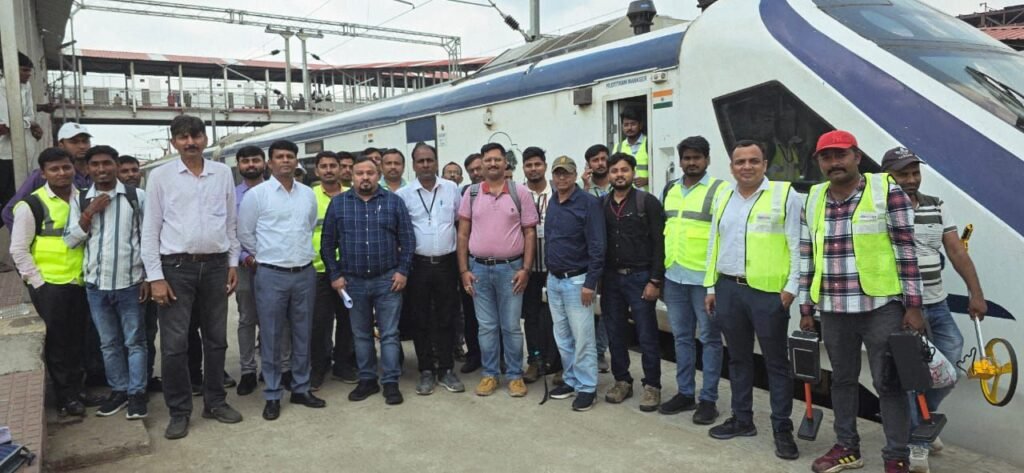 160 किमी की रफ्तार से चली वंदे भारत 'कवच' ट्रायल ट्रेन, ट्रायल रहा सफल, इटली की टीम परीक्षण से संतुष्ट 2 image editor output image 564509634 17600962478056219539914433097022 160 किमी की रफ्तार से चली वंदे भारत 'कवच' ट्रायल ट्रेन, ट्रायल रहा सफल, इटली की टीम परीक्षण से संतुष्ट