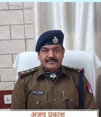 image editor output image 856099493 17593383540641366451956624424601 राजधानी एक्स. से ₹2.23 लाख की शराब लेकर आया एक यात्री गिरफ्तार, स्कैनर से बचने के लिए कुली की ली मदद