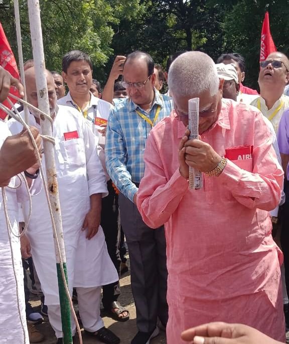 यूनियन के प्रत्येक स्तरों पर कर्मठ एवं जुझारू कार्यकर्ताओं को संगठन में स्थान प्राथमिकता के आधार पर दी जायेगी 2 image editor output image719283380 1759840088520892316952793714918 यूनियन के प्रत्येक स्तरों पर कर्मठ एवं जुझारू कार्यकर्ताओं को संगठन में स्थान प्राथमिकता के आधार पर दी जायेगी