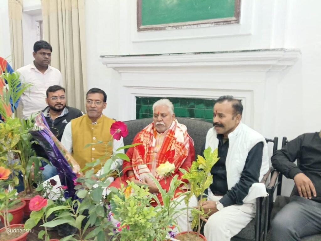 नगर विधायक का स्ट्रीट वेंडर्स एसोसिएशन ने किया भव्य स्वागत, समस्याओं को दूर करने का दिलाया भरोसा 1 image editor output image 718057671 17640836601481511118838005592598 नगर विधायक का स्ट्रीट वेंडर्स एसोसिएशन ने किया भव्य स्वागत, समस्याओं को दूर करने का दिलाया भरोसा