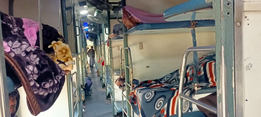 अब स्लीपर कोच के यात्रियों को भी उपलब्ध कराया जाएगा बेडरॉल, इसके लिए यात्रियों को ये करना होगा 1 image editor output image1136299343 17644734308132955181935174342301 अब स्लीपर कोच के यात्रियों को भी उपलब्ध कराया जाएगा बेडरॉल, इसके लिए यात्रियों को ये करना होगा