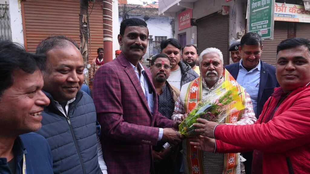 विधानसभा अध्यक्ष डॉ. प्रेम कुमार ने कहा-पत्रकार लोकतंत्र का चौथा स्तंभ, उनकी मांगों को सरकार तक पहुंचाएंगे 3 image editor output image 1132967467 17656351287358517456771517657007 विधानसभा अध्यक्ष डॉ. प्रेम कुमार ने कहा-पत्रकार लोकतंत्र का चौथा स्तंभ, उनकी मांगों को सरकार तक पहुंचाएंगे