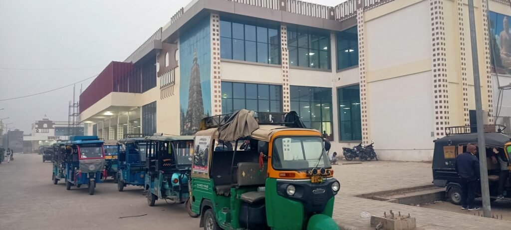 गया जंक्शन: डेल्हा साइड ऑटो स्टैंड पर व्यवस्था को लेकर एसएस ने लिखा पत्र, त्वरित कार्यवाही नहीं दिखाई दी 3 image editor output image 1603599953 17656399866938635514083172069146 गया जंक्शन: डेल्हा साइड ऑटो स्टैंड पर व्यवस्था को लेकर एसएस ने लिखा पत्र, त्वरित कार्यवाही नहीं दिखाई दी