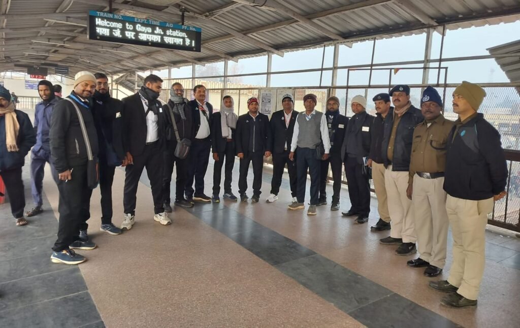 image editor output image 698829960 17659797346207950463180130994636 गया जंक्शन: विशेष टिकट चेकिंग अभियान में  344 पकड़े गए, एक लाख 64 हजार 340 रुपये वसूला गया जुर्माना