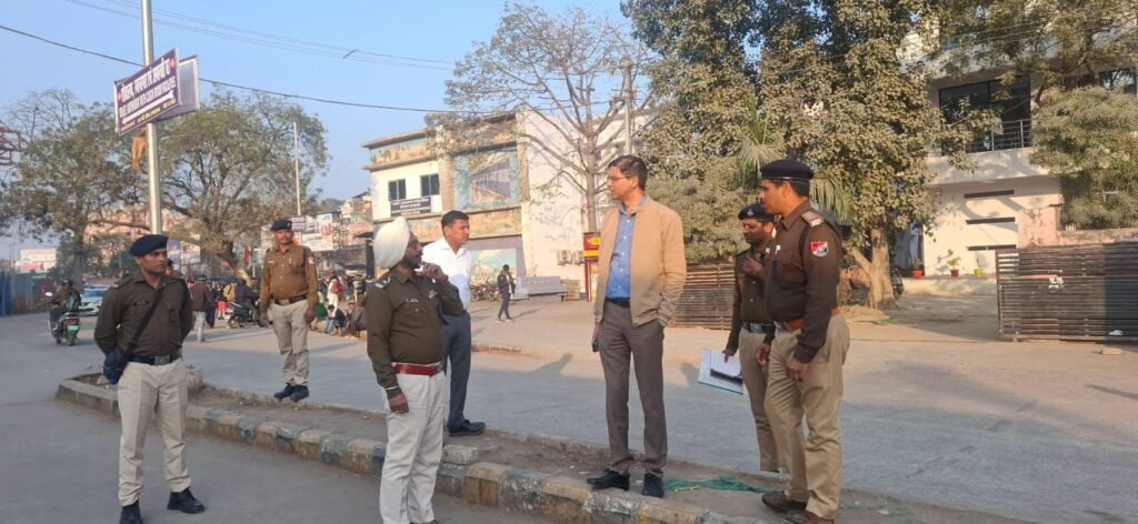 image editor output image1204822238 17690895296722723324070178321686 पदभार संभालने के बाद पहली बार गया पहुंचे डीडीयू के सीनियर कमांडेंट, अनुशासन एवं कर्तव्यों का कराया बोध