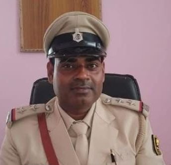 इंस्पेक्टर शिव कुमार ने गया रेल थानाध्यक्ष का पदभार ग्रहण किया, एसएस द्वय ने की औपचारिक मुलाकात 1 image editor output image1233595160 17680456375217090797624304707838 इंस्पेक्टर शिव कुमार ने गया रेल थानाध्यक्ष का पदभार ग्रहण किया, एसएस द्वय ने की औपचारिक मुलाकात