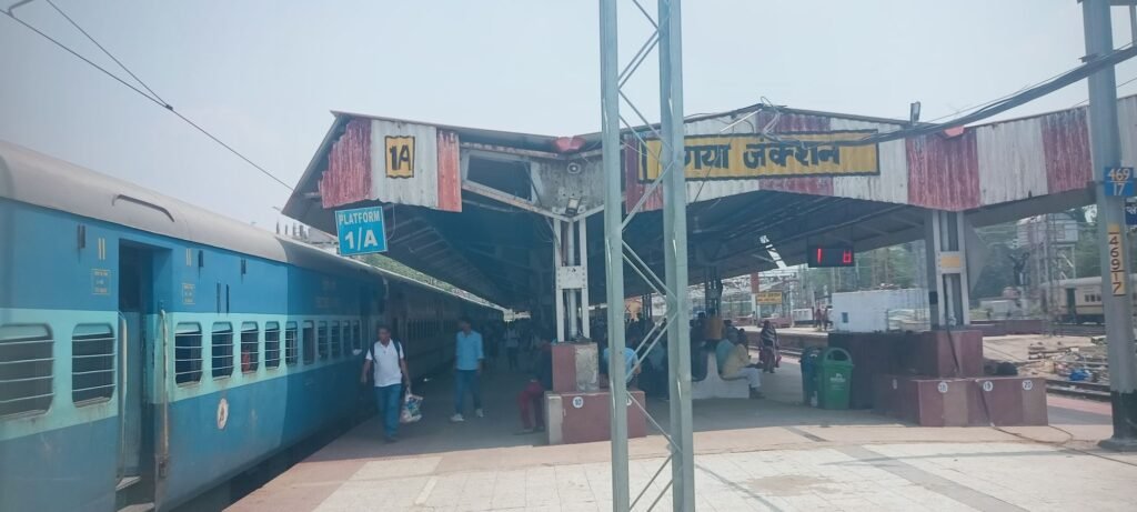 गया जंक्शन पर ट्रेन से कटकर महिला गंभीर रूप से घायल, वंदे भारत एक्सप्रेस को गया जंक्शन से खुलने से कुछ देर पहले हुई घटना 2 img2025060913182175149831869092808 गया जंक्शन पर ट्रेन से कटकर महिला गंभीर रूप से घायल, वंदे भारत एक्सप्रेस को गया जंक्शन से खुलने से कुछ देर पहले हुई घटना