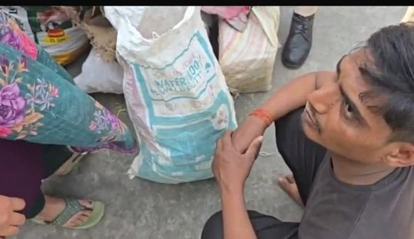 image editor output image1496847952 17722873703731238778812277028555 गयाजी में होली को लेकर शराब माफियाओं के विरुद्ध उत्पाद विभाग की बड़ी कार्रवाई, 1474 बोतल व कार बरामद, गया का दो माफिया गिरफ्तार