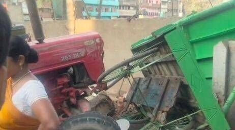 न्यूज़ अपडेट: गया जी शहर में ट्रैक्टर ने दो युवकों को कुचला, मौके पर मौत, पुलिस मौके पर पहुंची 2 image editor output image 1985477986 1773541172618952743248895115935 न्यूज़ अपडेट: गया जी शहर में ट्रैक्टर ने दो युवकों को कुचला, मौके पर मौत, पुलिस मौके पर पहुंची