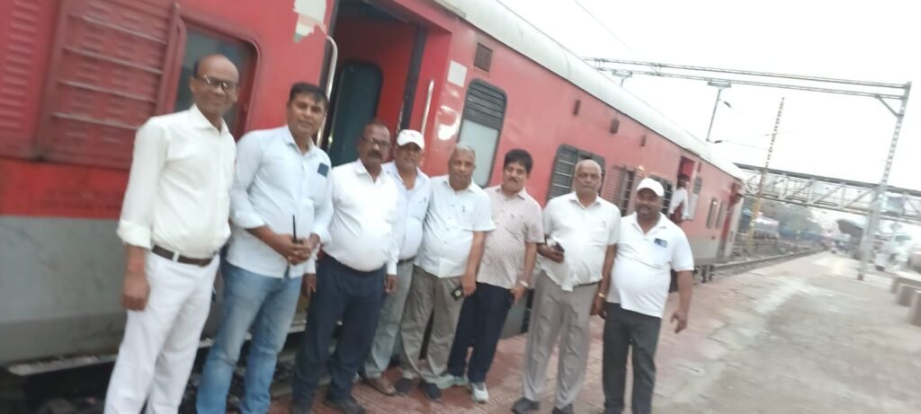 image editor output image72220658 17740216710393884135665661532499 सब कुछ ठीक रहा तो 22 मार्च से सभी ट्रेनों का परिचालन गया जंक्शन से शुरू हो सकता है, ट्रायल ट्रेन से किया गया परीक्षण