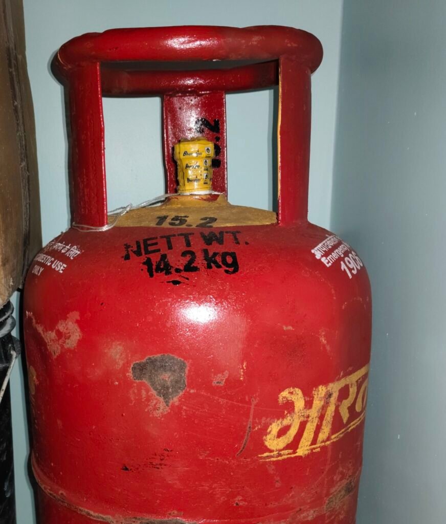 image editor output image1562800613 17753025483636941944334138369733 घरेलू गैस के लिए पैनिक न हों, गया जिले में पर्याप्त मात्रा में उपलब्ध है, यदि शिकायत है तो नीचे दिए गए नंबर पर संपर्क करें