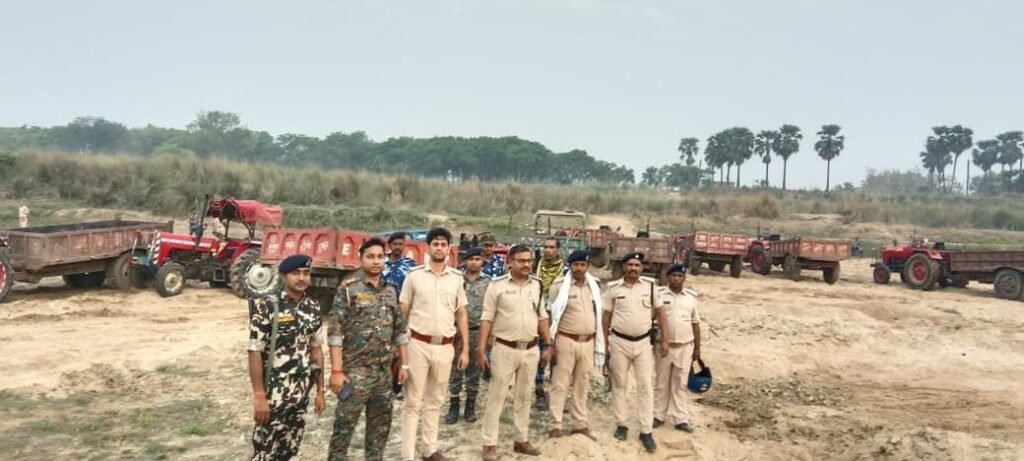 image editor output image438774902 17763111687106895276511629905175 गया में अल सुबह अवैध बालू खनन पर बड़ी कार्रवाई, 11 ट्रैक्टर-ट्रॉली जब्त, माफियाओं में हड़कंप