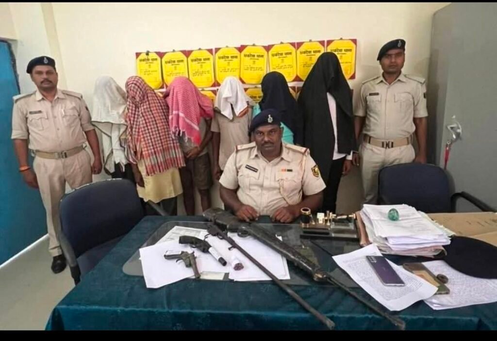 image editor output image 979332489 1780161180723934648417709746159 औरंगाबाद पुलिस की बड़ी कार्रवाई: CPI माओवादी से जुड़े धमकी मामले में 6 गिरफ्तार