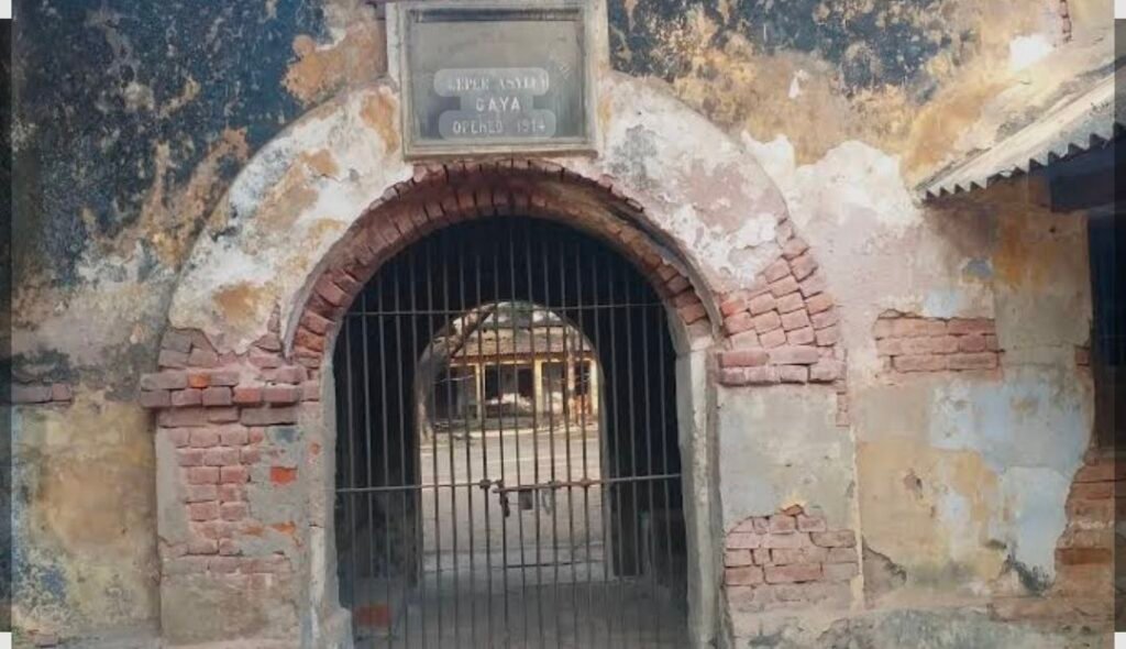 गया के कुष्ठ अस्पताल की 12 एकड़ जमीन पर अतिक्रमण, SDO ने प्रबंधन को बताया 'मूक सहायक' 2 image editor output image1815579478 17817487575374351159257973564517 गया के कुष्ठ अस्पताल की 12 एकड़ जमीन पर अतिक्रमण, SDO ने प्रबंधन को बताया 'मूक सहायक'
