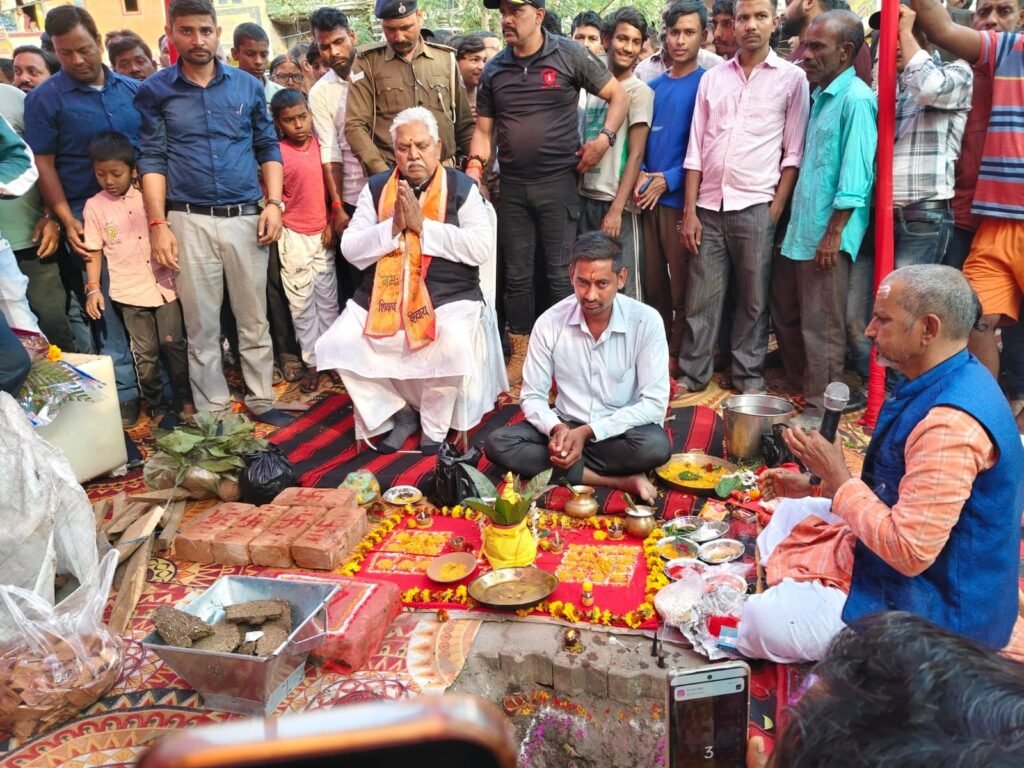 बागेश्वरी गुमटी आरओबी: भूमि पूजन के 5 महीने बाद शुरू हुई पीलर के लिए खुदाई, 2 साल में पूरा करने का लक्ष्य 1 image editor output image 896177557 17842715772651542280275955586002 बागेश्वरी गुमटी आरओबी: भूमि पूजन के 5 महीने बाद शुरू हुई पीलर के लिए खुदाई, 2 साल में पूरा करने का लक्ष्य