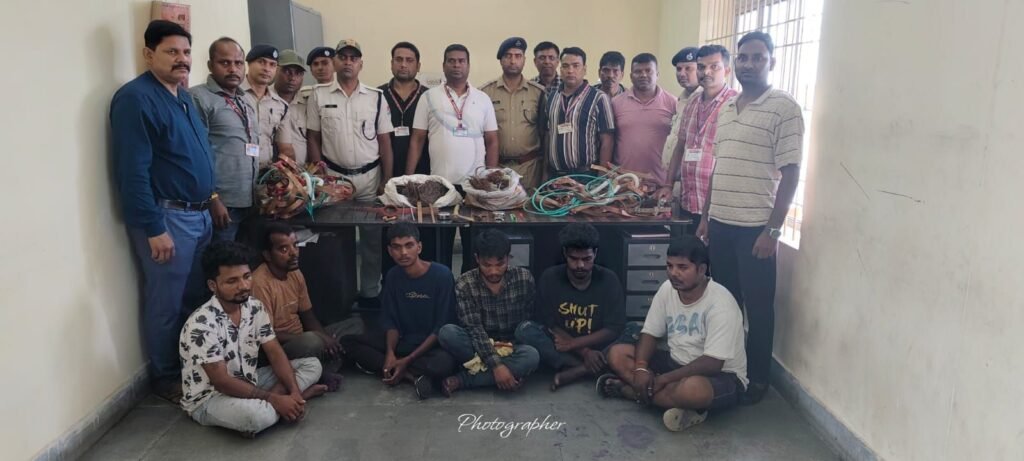 रेलवे केबल चोरी मामले में 4 गिरफ्तार, 2 रिसीवर भी पकड़े गए, पूर्व मध्य रेल के 5 मंडलों में फैला था नेटवर्क, 10 से अधिक कांडों का उद्भेदन 1 image editor output image 930491605 17853428341728305731396092362180 रेलवे केबल चोरी मामले में 4 गिरफ्तार, 2 रिसीवर भी पकड़े गए, पूर्व मध्य रेल के 5 मंडलों में फैला था नेटवर्क, 10 से अधिक कांडों का उद्भेदन