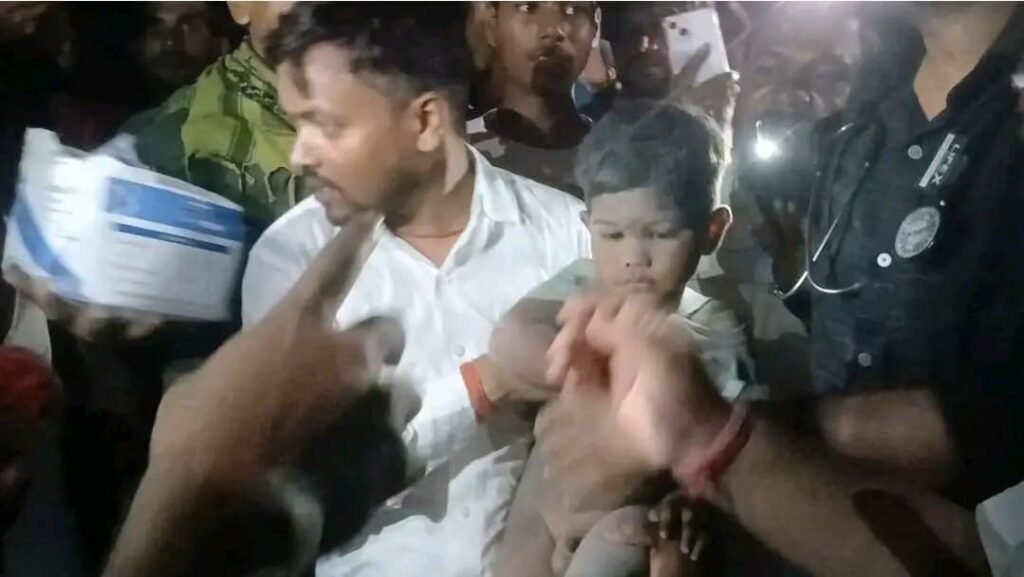 लाखों की दुआएं काम आई: बोरवेल से सकुशल निकाला गया तीन वर्षीय पीयूष, राहत-बचाव अभियान सफल 2 image editor output image 952512338 17842572178509033576899052604680 लाखों की दुआएं काम आई: बोरवेल से सकुशल निकाला गया तीन वर्षीय पीयूष, राहत-बचाव अभियान सफल